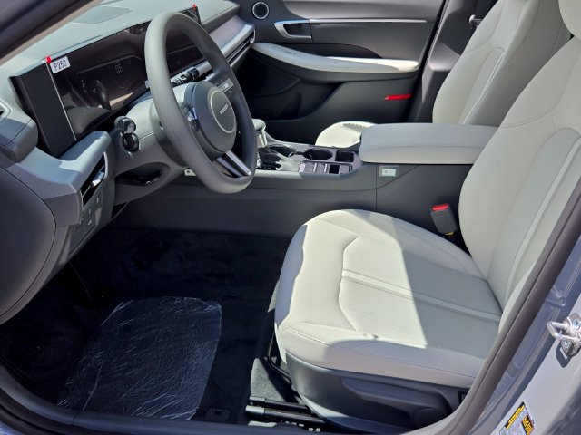 New 2026 Hyundai Sonata SE FWD image 5