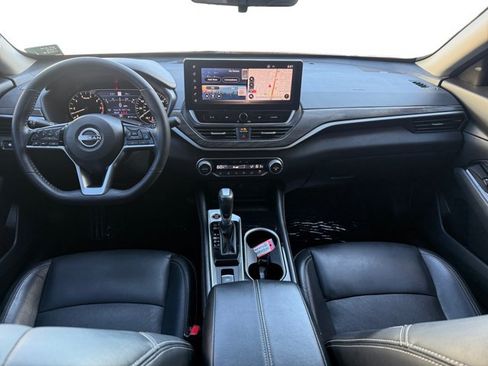Used 2023 Nissan Altima 2.5 SL FWD image 13