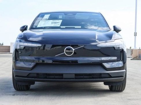 New 2025 Volvo EX30 Plus image 2