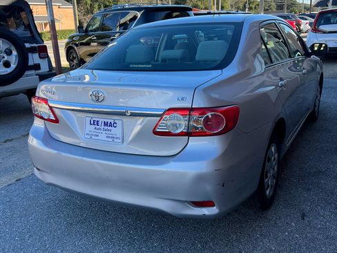 Used 2011 Toyota Corolla LE image 5