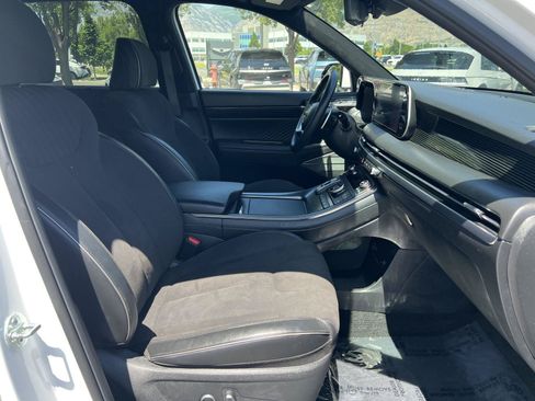 Certified 2024 Hyundai Palisade Calligraphy AWD/4WD image 17