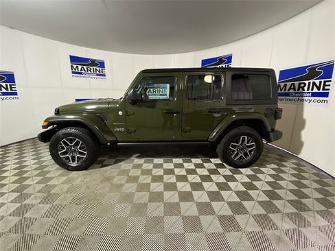 Used 2024 Jeep Wrangler Sahara w/ Technology Group image 10