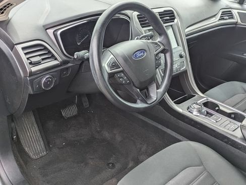 Used 2020 Ford Fusion SE FWD image 10