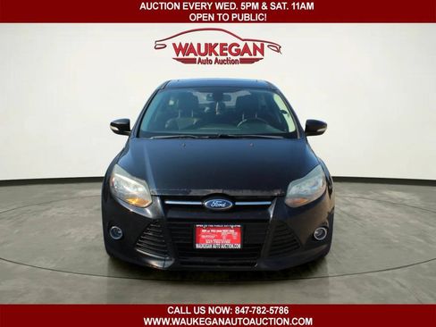 Used 2012 Ford Focus Titanium FWD image 2