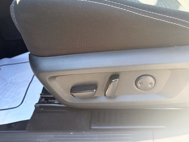 Used 2023 Nissan Rogue SV AWD/4WD image 15