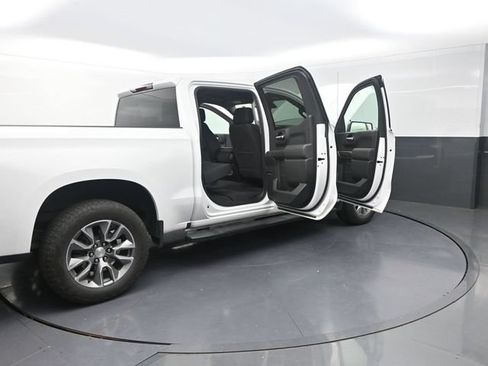 Used 2022 Chevrolet Silverado 1500 LT w/ Z71 Off-Road Package AWD/4WD image 45