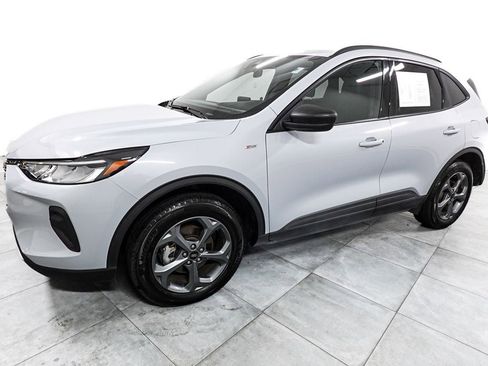 Used 2025 Ford Escape ST-Line AWD/4WD image 4
