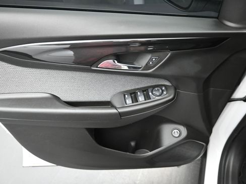 Used 2024 Chevrolet TrailBlazer LT w/ Convenience Package AWD/4WD image 13