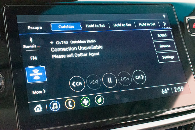 Used 2023 Chevrolet Bolt LT w/ Infotainment Package FWD image 29