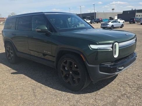Used 2025 Rivian R1S Adventure AWD/4WD image 2
