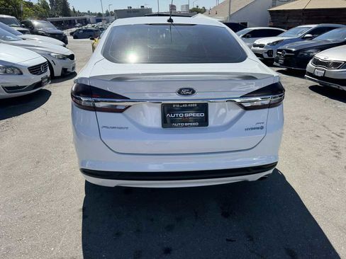 Used 2018 Ford Fusion SE w/ Equipment Group 601A image 5