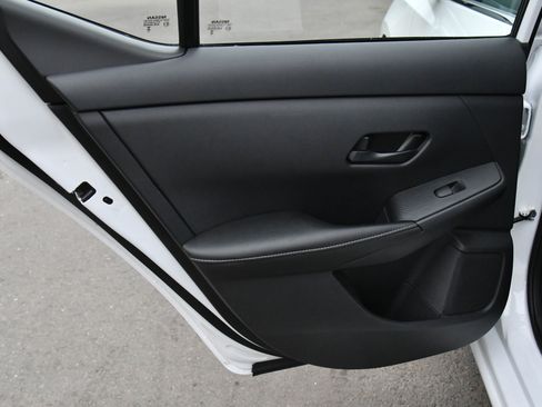 Used 2024 Nissan Sentra SV image 30