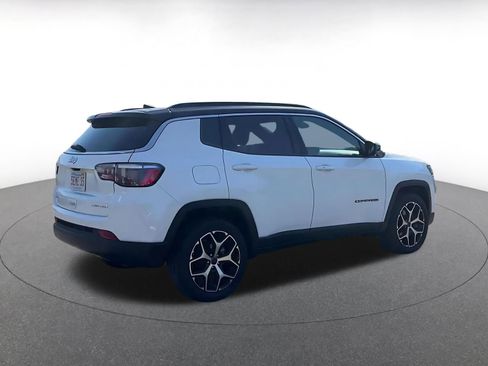 Used 2025 Jeep Compass Limited AWD/4WD image 14