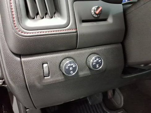 Used 2016 GMC Canyon SLE w/ All Terrain Package AWD/4WD image 16