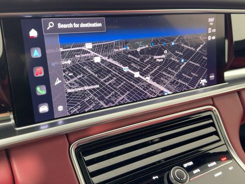 Certified 2022 Porsche Panamera image 23