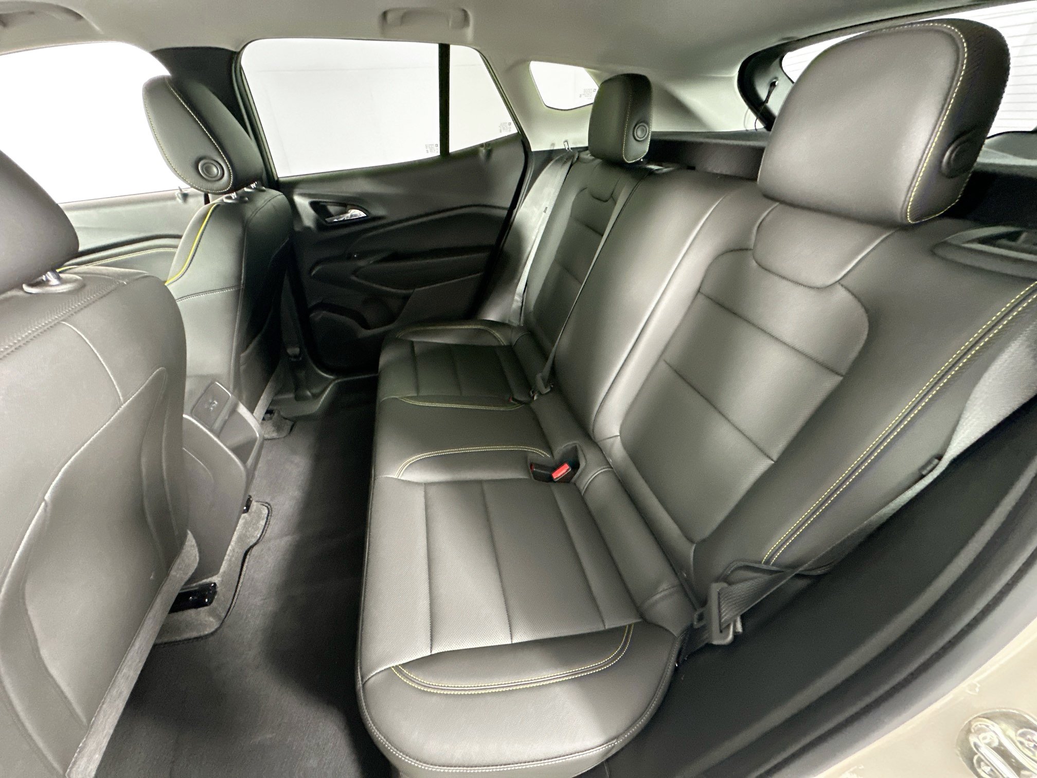Used 2026 Chevrolet Trax ACTIV w/ Sunroof Package FWD image 24