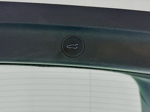 Used 2023 Tesla Model Y Long Range image 27