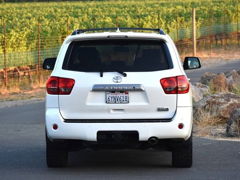 Used 2013 Toyota Sequoia Platinum AWD/4WD image 16