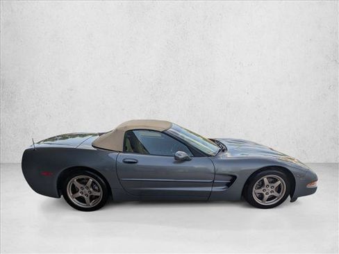 Used 2003 Chevrolet Corvette Convertible w/ Preferred Equipment Group1 RWD image 4