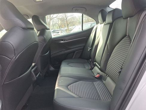 Used 2023 Toyota Camry SE image 10