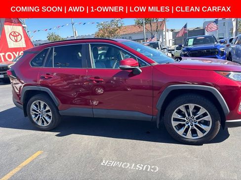 Used 2019 Toyota RAV4 XLE Premium w/ Cold Weather Package AWD/4WD image 3