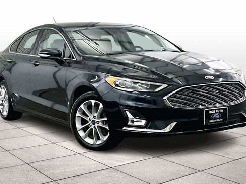 Used 2020 Ford Fusion Energi Titanium image 3