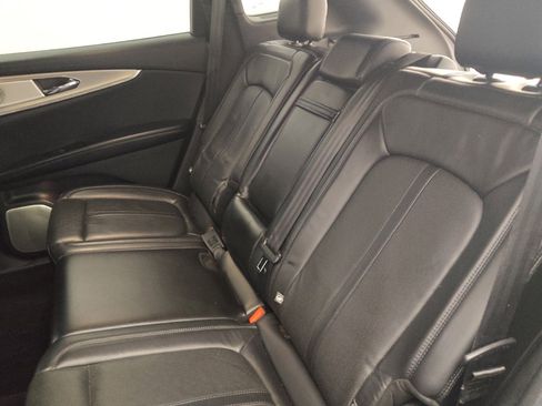 Used 2016 Lincoln MKX Reserve w/ Luxury Package AWD/4WD image 18