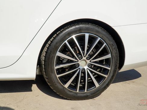 Used 2015 Volkswagen Jetta SE image 10