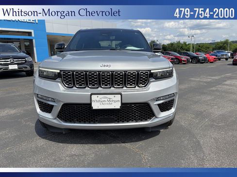 Used 2022 Jeep Grand Cherokee Summit AWD/4WD image 2