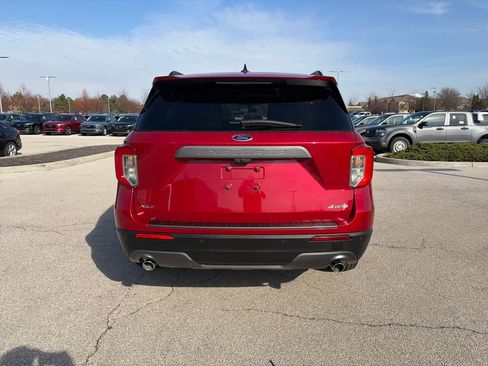 Used 2023 Ford Explorer XLT w/ Equipment Group 202A image 5