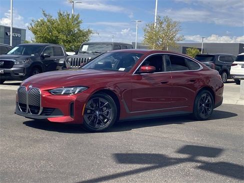 Used 2025 BMW i4 eDrive40 image 2