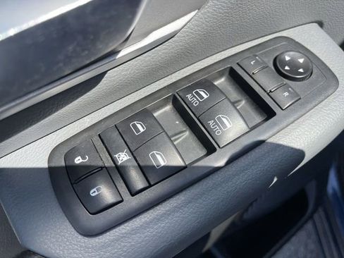 Used 2021 RAM 1500 Big Horn AWD/4WD image 13