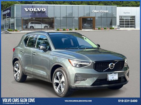 Used 2026 Volvo XC40 B5 Core w/ Protection Package Premier AWD/4WD image 1