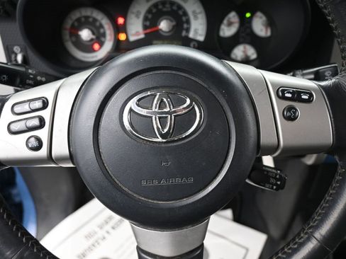 Used 2013 Toyota FJ Cruiser 4WD image 19