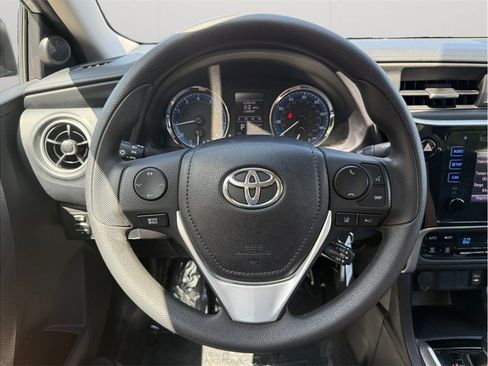 Used 2019 Toyota Corolla LE FWD image 18