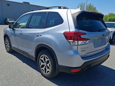 Certified 2023 Subaru Forester Premium AWD/4WD image 6