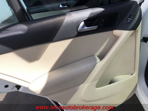 Used 2016 Volkswagen Tiguan SE image 15