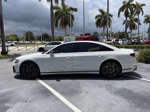 Used 2025 Audi S8 w/ Executive Package AWD/4WD image 5