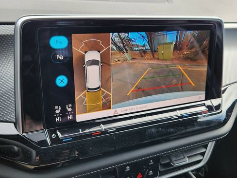 New 2026 Volkswagen Atlas Cross Sport SEL Premium R-Line image 8