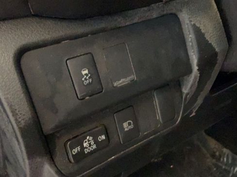 Used 2023 Toyota Tacoma SR5 w/ Technology Package AWD/4WD image 20