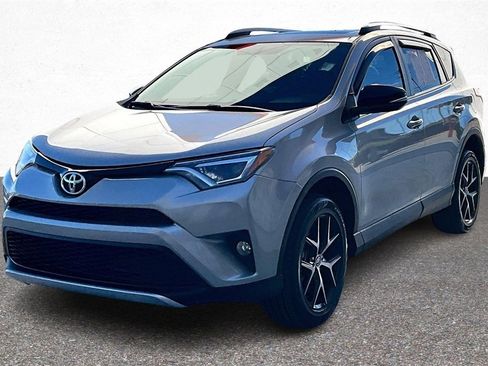 Used 2016 Toyota RAV4 SE image 4