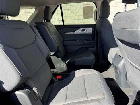 New 2026 Ford Explorer Active AWD/4WD image 17