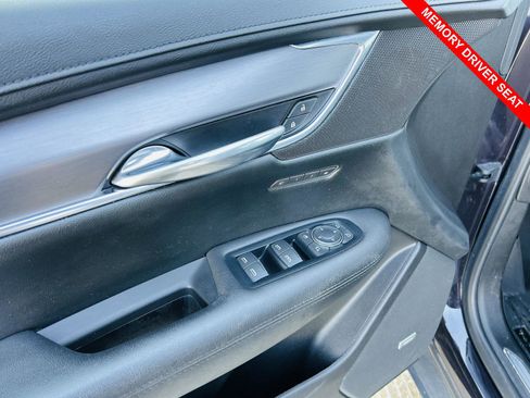 Used 2018 Cadillac XT5 Luxury w/ Driver Awareness Package image 15