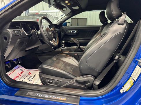 Used 2017 Ford Mustang GT Premium w/ GT Performance Package image 26