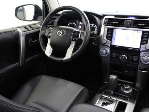 Used 2023 Toyota 4Runner SR5 Premium w/ Moonroof Package AWD/4WD image 31