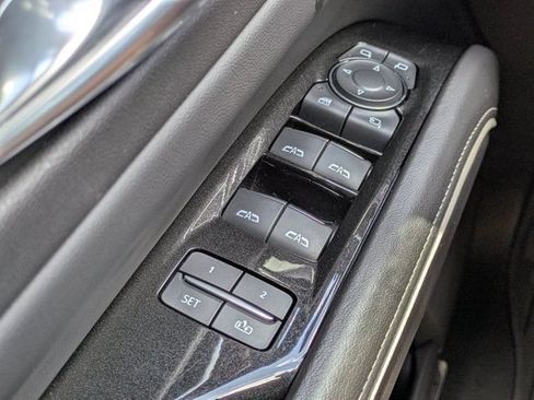Used 2024 Cadillac Escalade ESV Premium Luxury AWD/4WD image 20