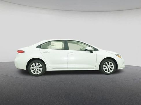 Used 2026 Toyota Corolla LE image 27