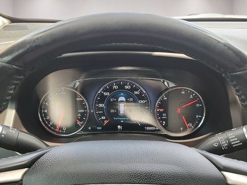 Used 2018 GMC Acadia Denali w/ Technology Package FWD image 18