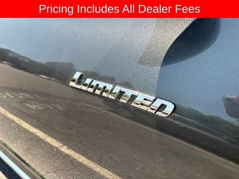 Used 2011 Toyota Highlander Limited w/ Tow Pkg AWD/4WD image 10