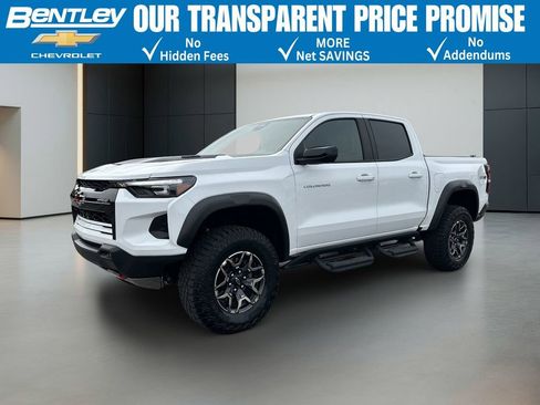 Used 2025 Chevrolet Colorado ZR2 w/ Technology Package AWD/4WD image 1